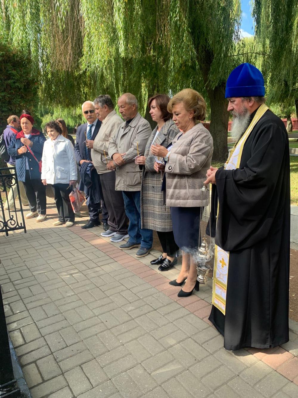 Панихида у могилы Валерия Коваля