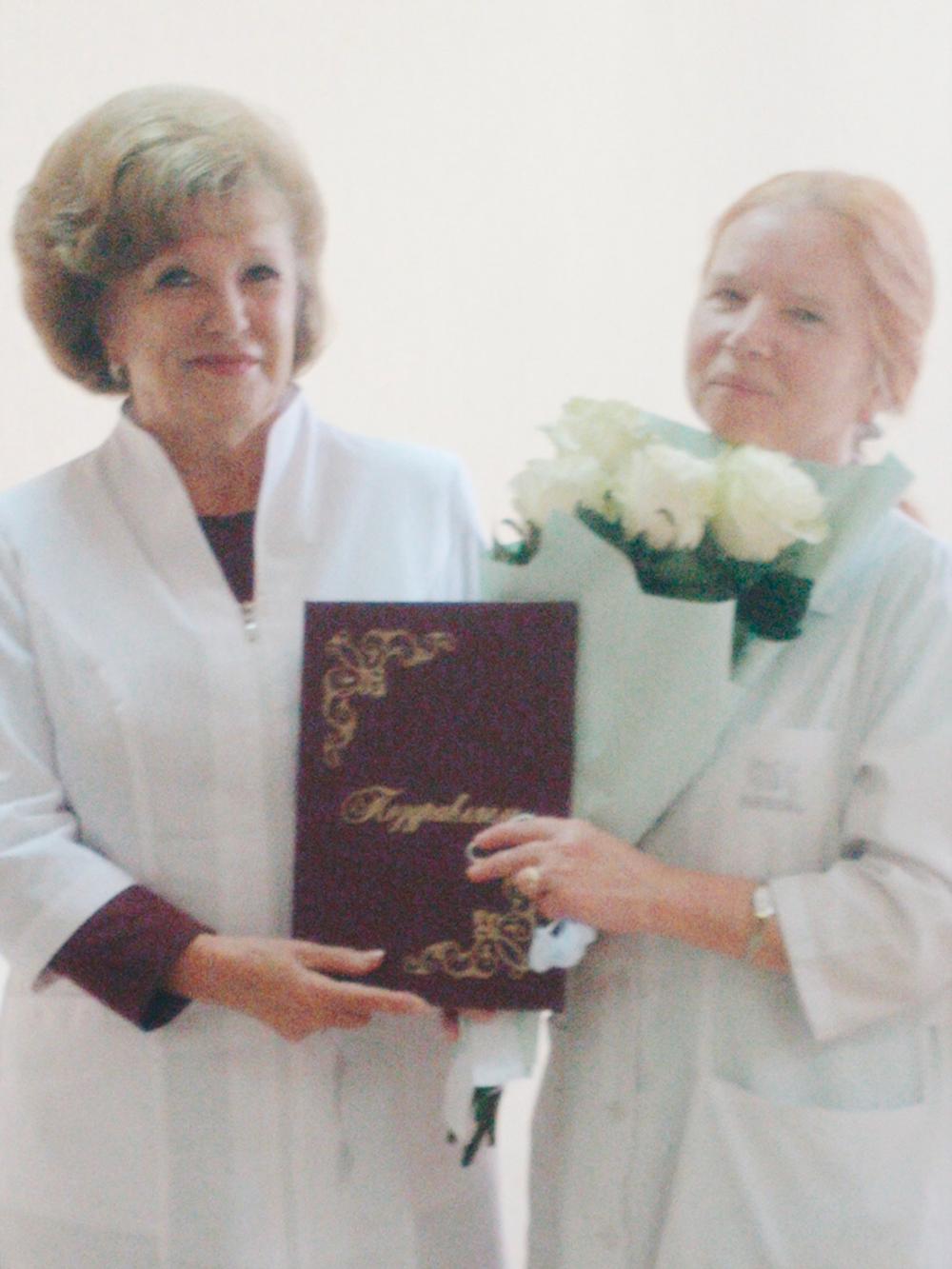 Коллектив поликлиники поздравляет с юбилеем врача педиатра Затылкину Ольгу Юрьевну!