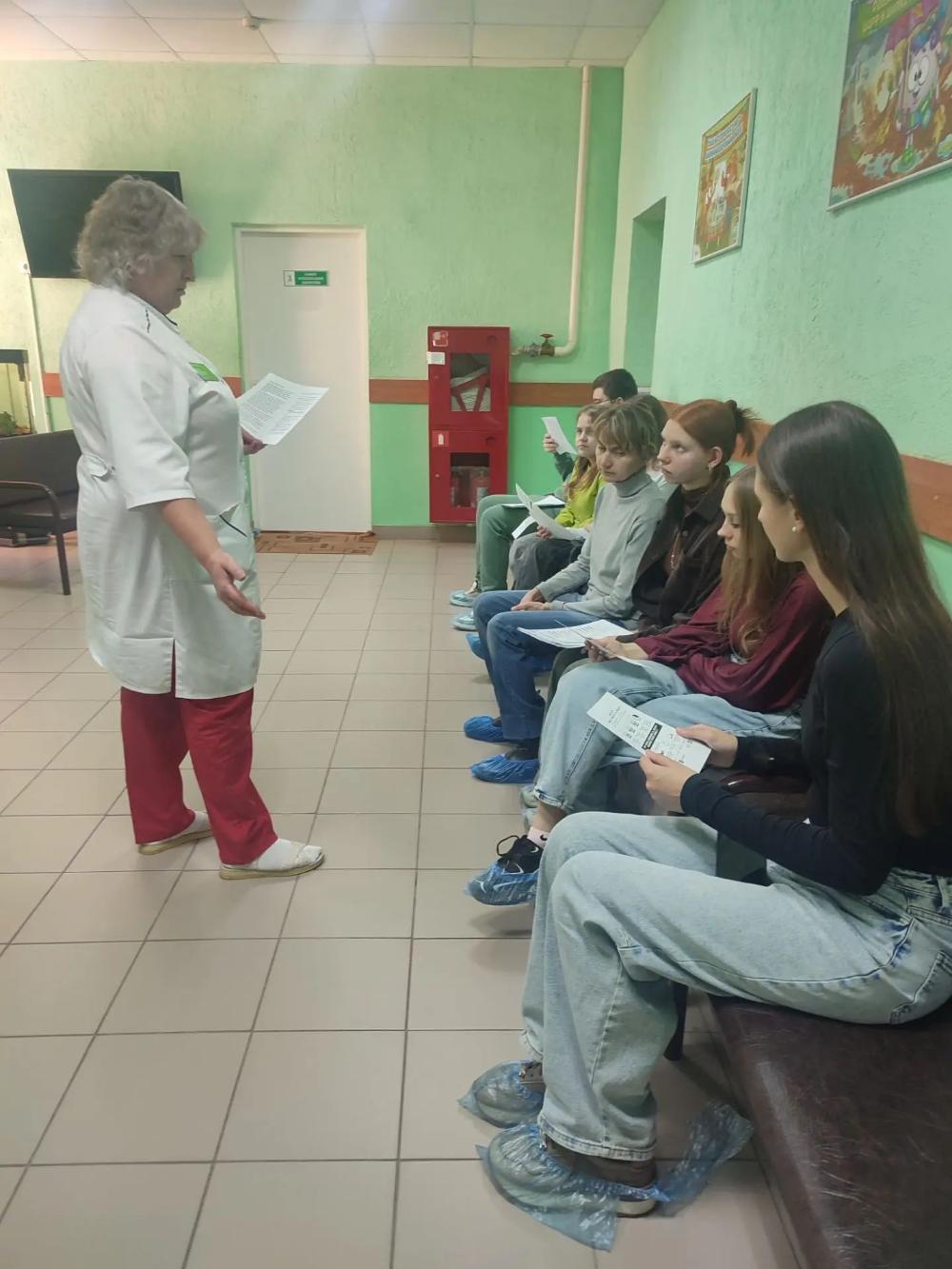 Сотрудники Центра здоровья ТОГБУЗ «ГДП Коваля г. Тамбова» провели круглый стол «Как распознать инсульт» со студентами ТГУ им Г.Р. Державина